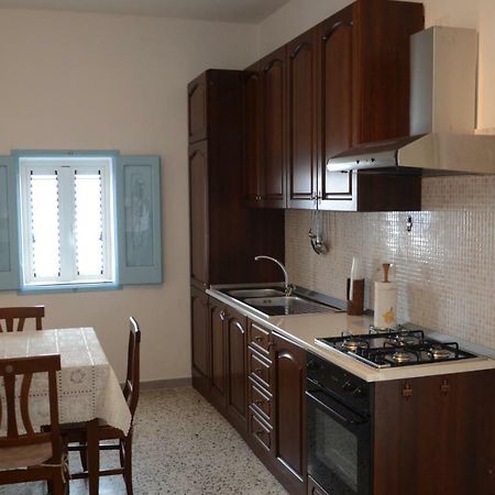 Dimora Petruzzelli Bed & Breakfast โปลีญาโนอามาเร ภายนอก รูปภาพ