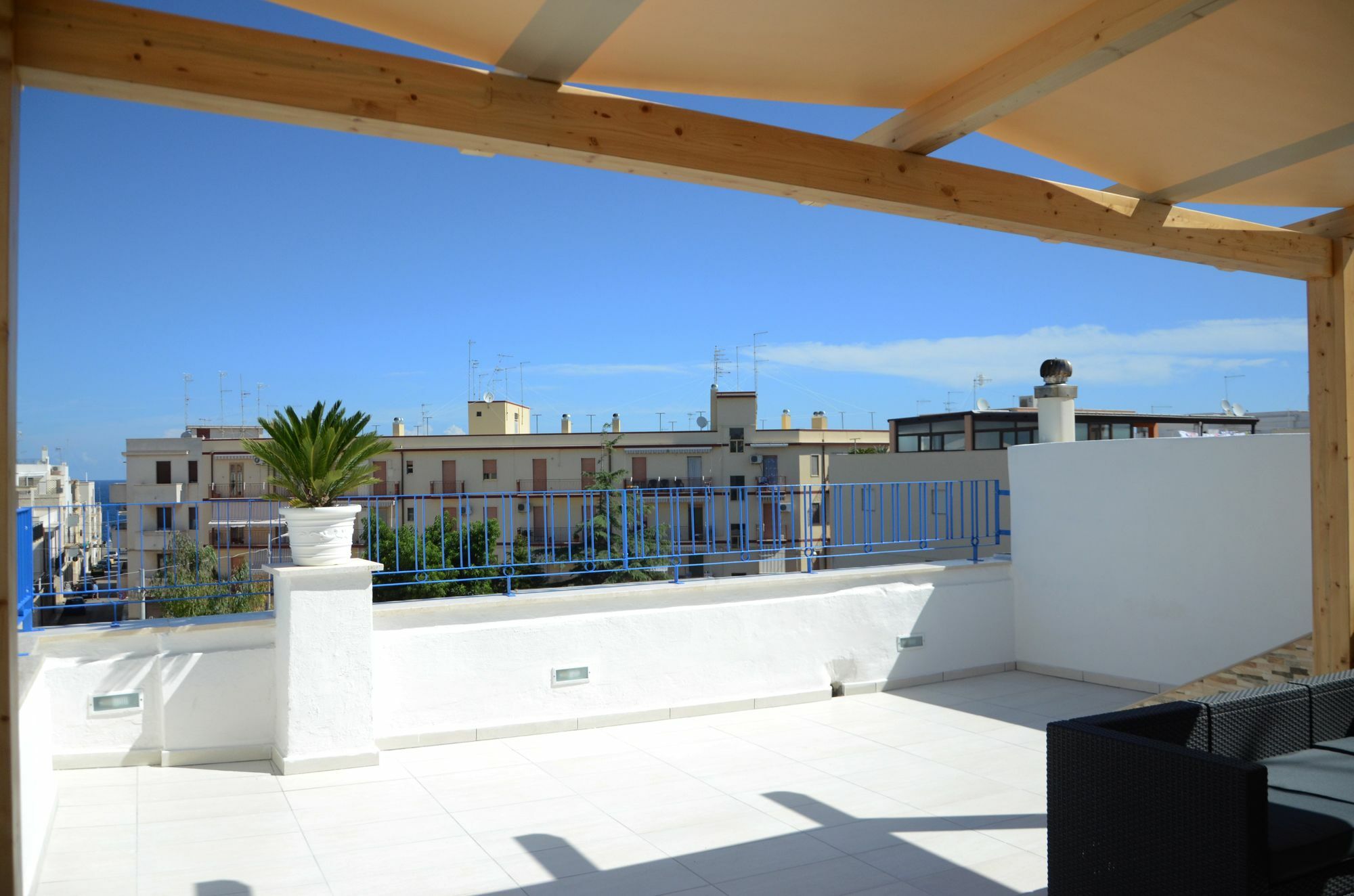 Dimora Petruzzelli Bed & Breakfast โปลีญาโนอามาเร ภายนอก รูปภาพ